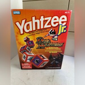 Yahtzee Jr. Duel Masters Game
